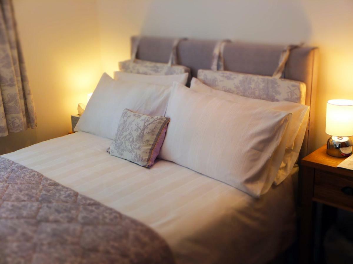 Bradley'S Bed & Breakfast ストラベーン エクステリア 写真