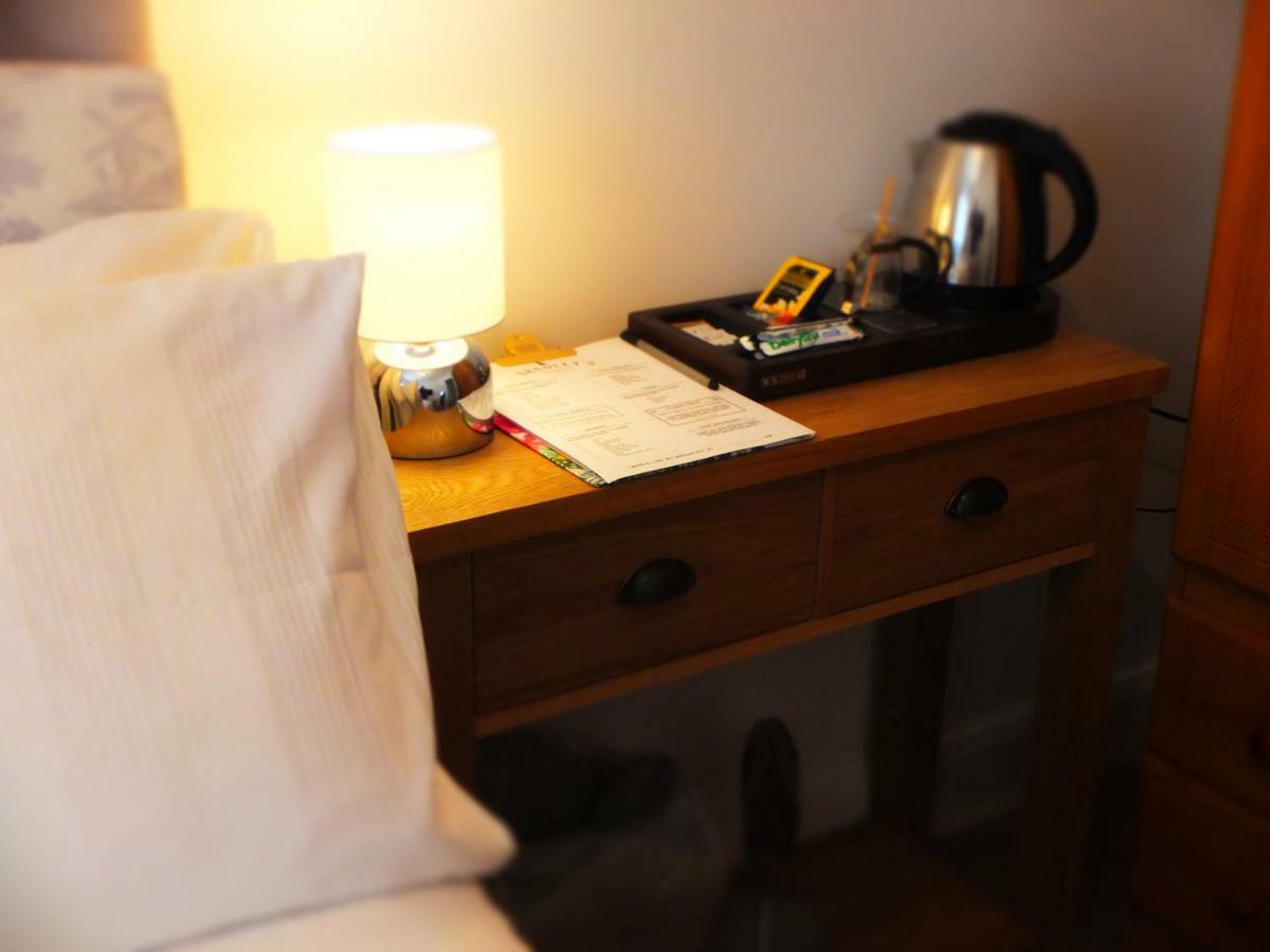 Bradley'S Bed & Breakfast ストラベーン エクステリア 写真